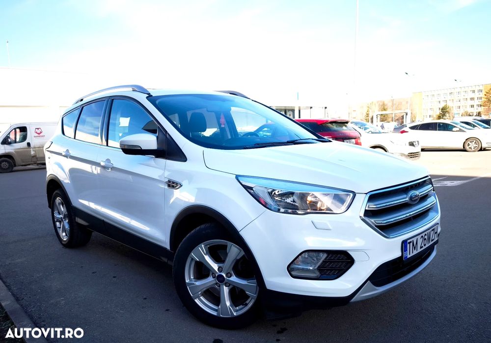 Ford Kuga 1.5 TDCi 2x4 Aut. Titanium - 1
