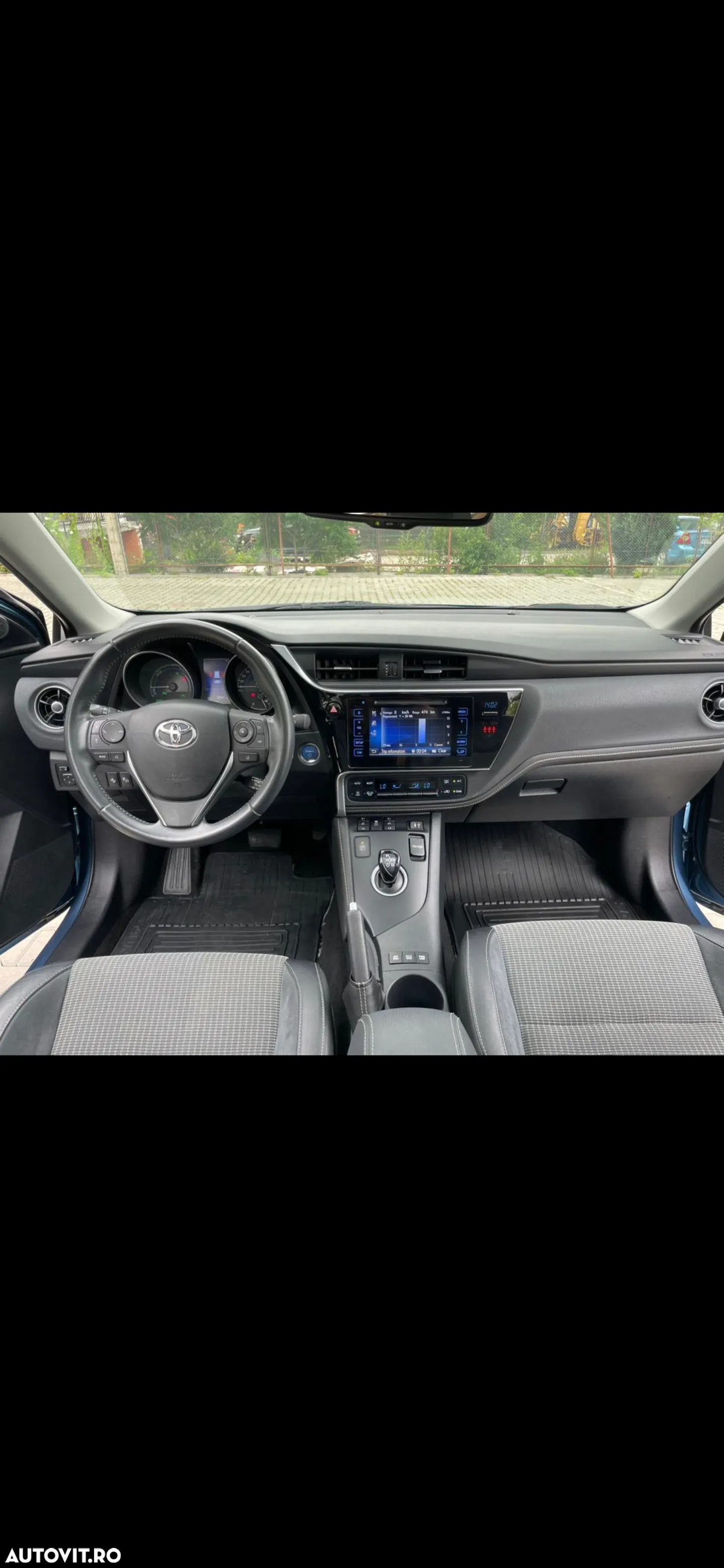 Toyota Auris - 10