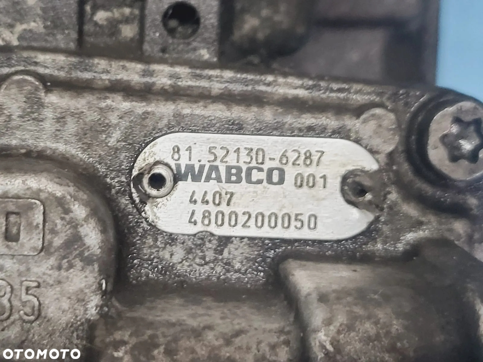 81521306304 Zawór Główny Hamulcowy pod pedał TGX TGL TGM - 8