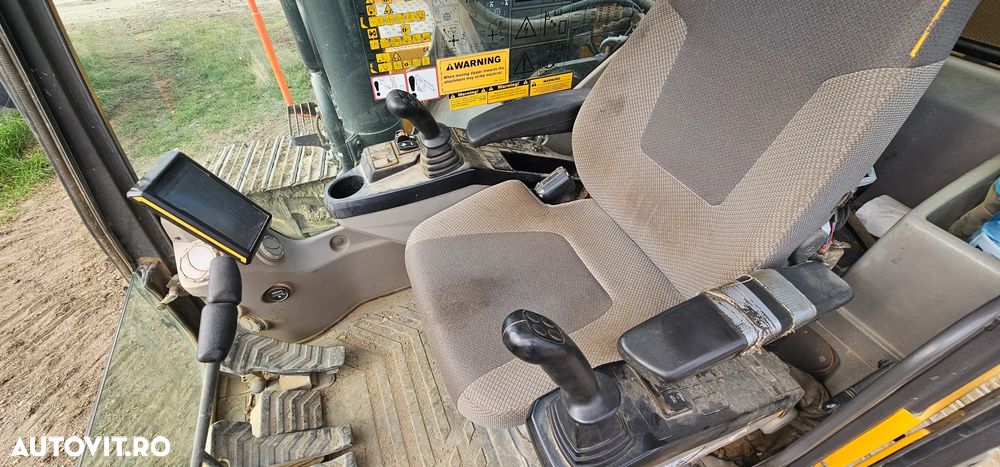 Excavator pe senile Volvo EC 250 - 7