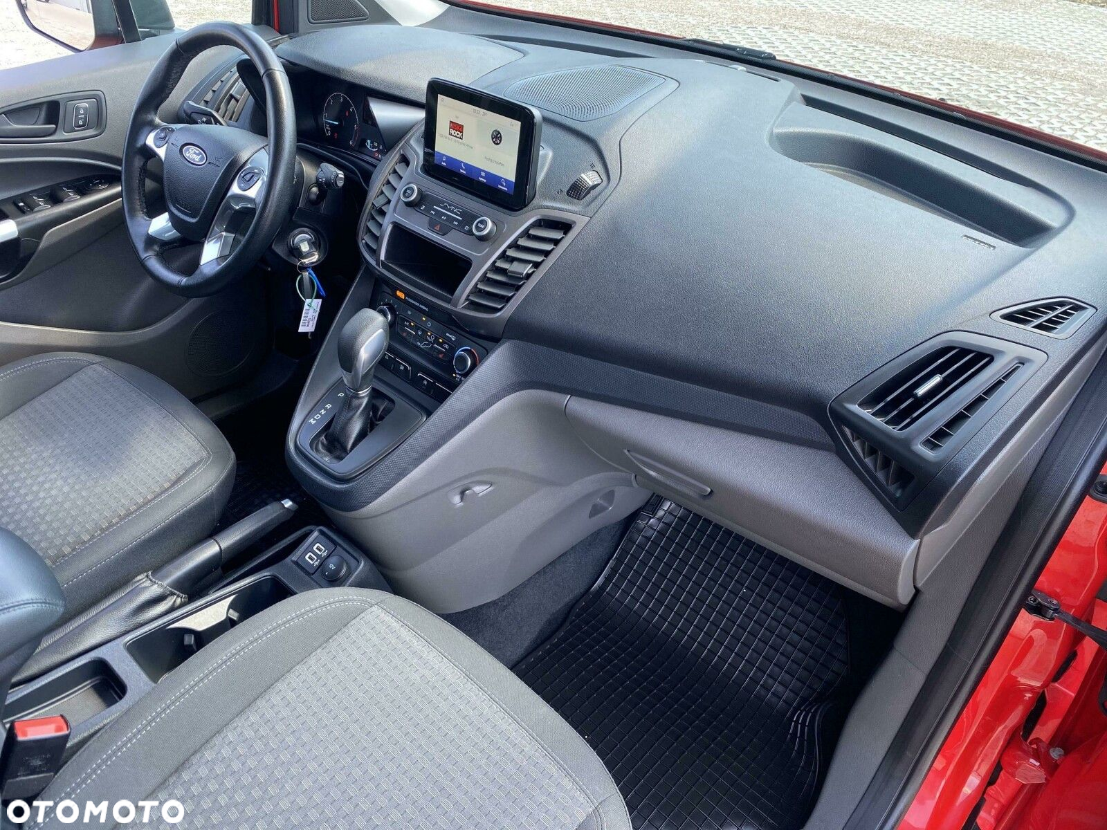Ford Transit Connect - 16