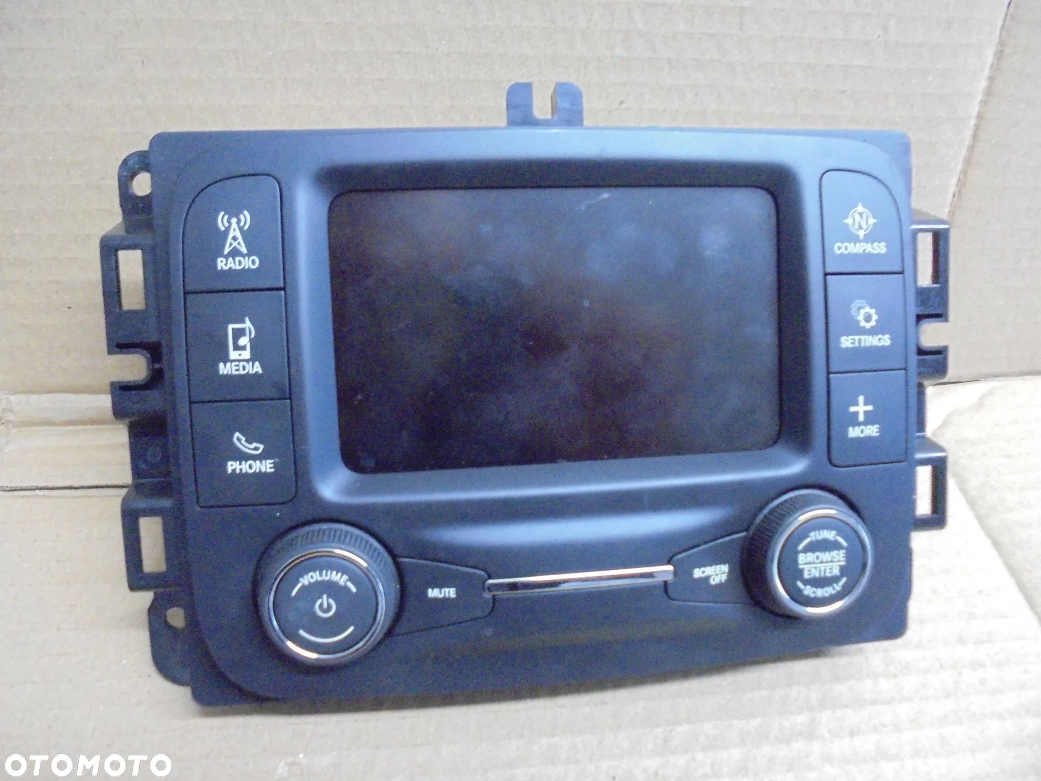 RADIO JEEP RENEGADE P68396666AA - 1