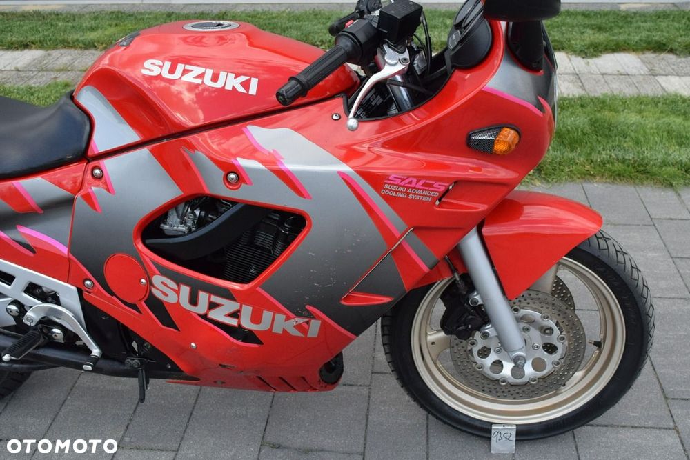 Suzuki GSX - 9