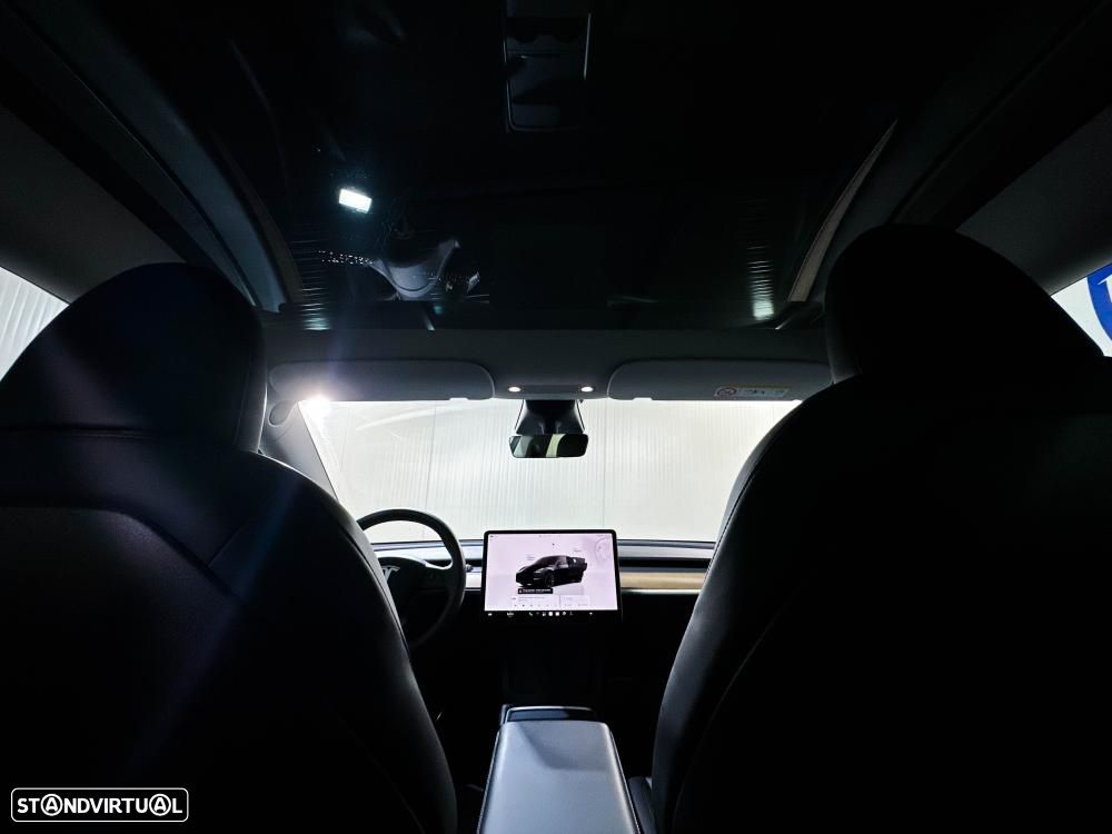 Tesla Model Y Long Range Dual Motor AWD - 25