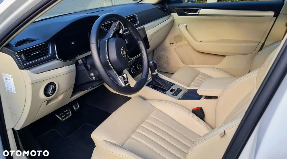 Skoda Superb 2.0 TDI SCR L&K DSG - 19