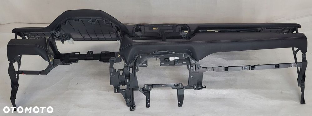 DESKA ROZDZIELCZA KONSOLA TOYOTA RAV4 V 2019- - 1