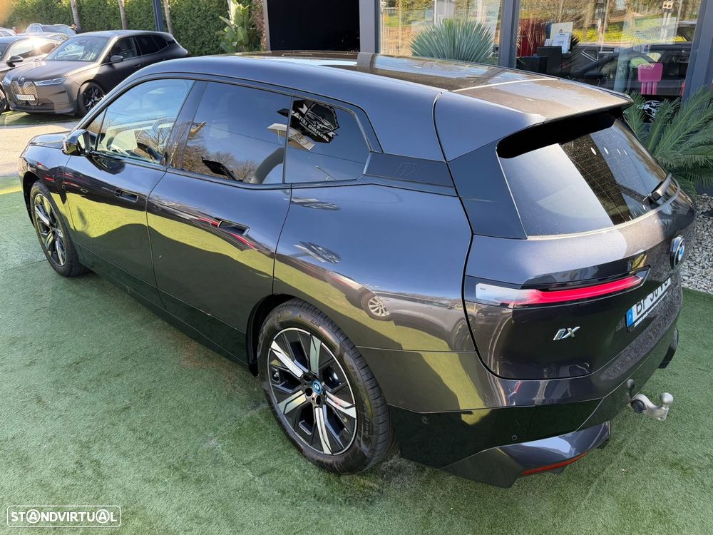 BMW iX xDrive 40 Pack Desportivo - 15