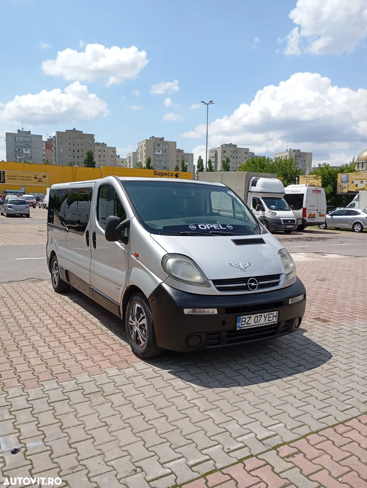 Opel Vivaro 2.5 CDTI L1H1 - 2