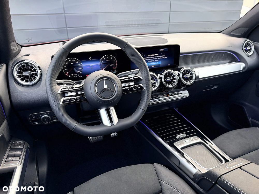 Mercedes-Benz GLB 220 mHEV 4-Matic AMG Line 8G-DCT - 13