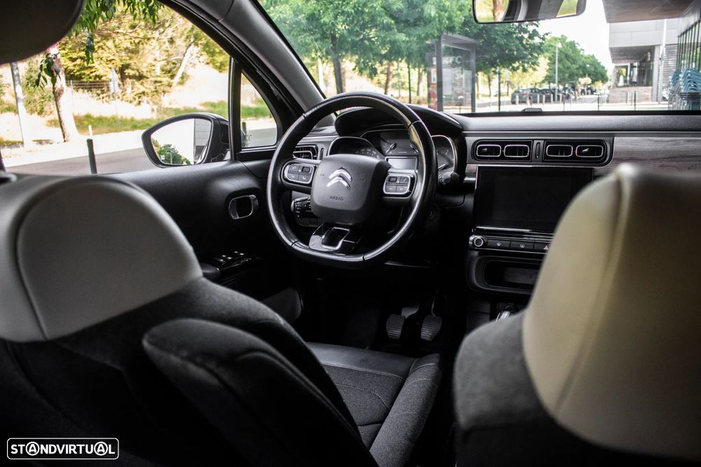 Citroën C3 1.2 PureTech Shine - 24