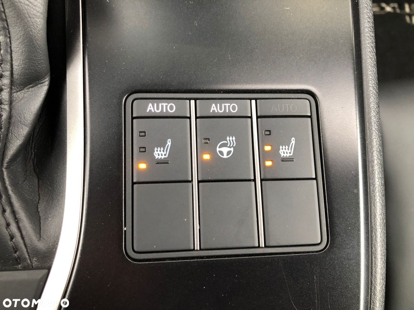 Lexus UX - 28