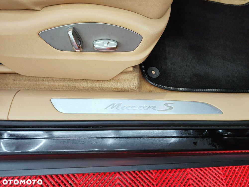 Porsche Macan S - 29