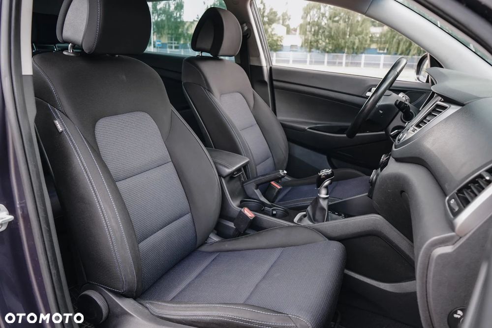 Hyundai Tucson blue 1.7 CRDi 2WD Intro Edition - 21