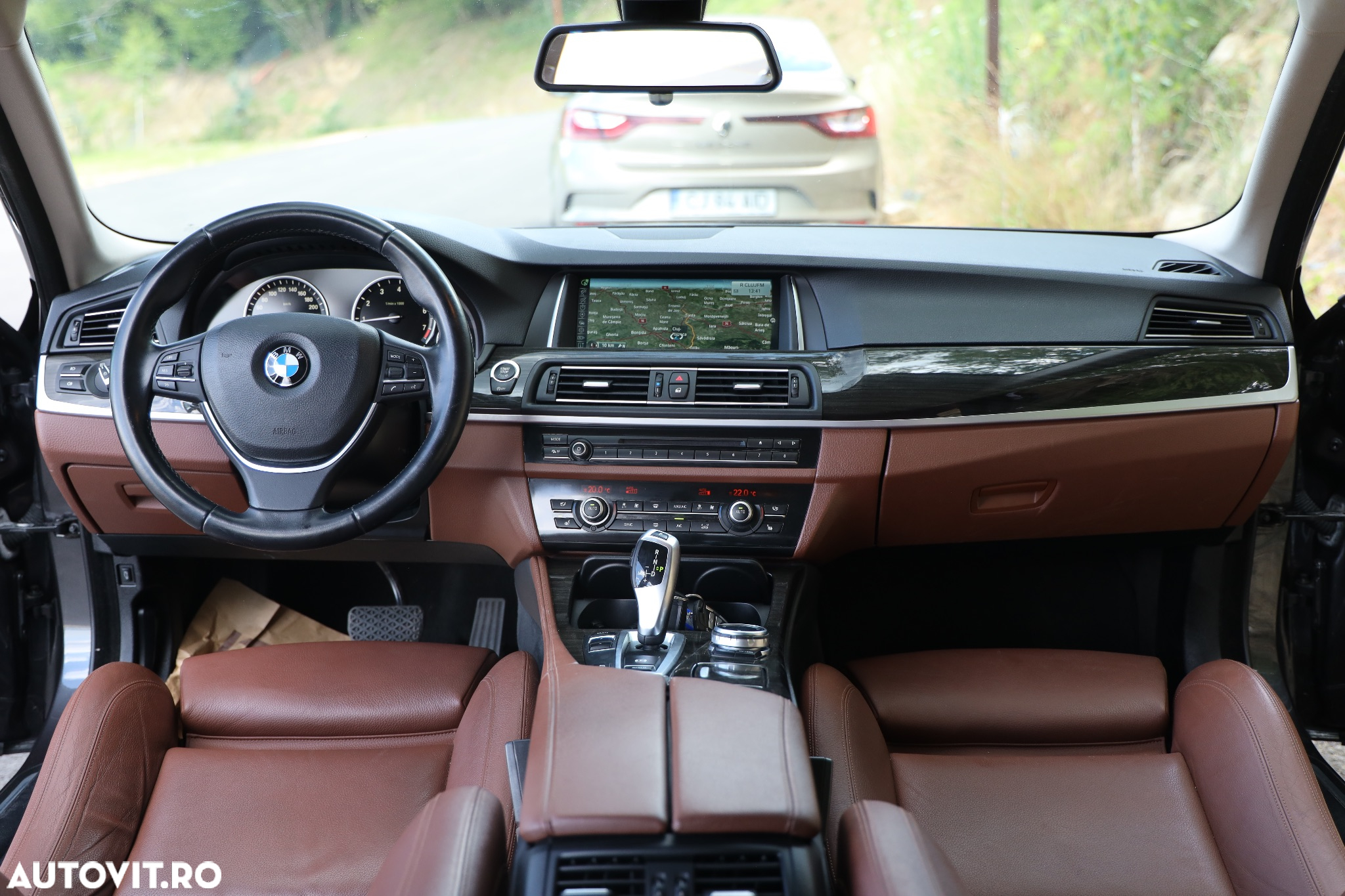 BMW Seria 5 520i Touring Aut. Luxury Line - 16
