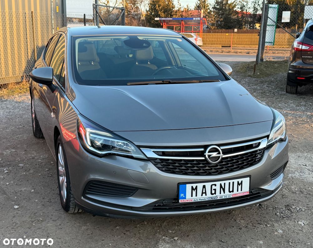 Opel Astra - 2