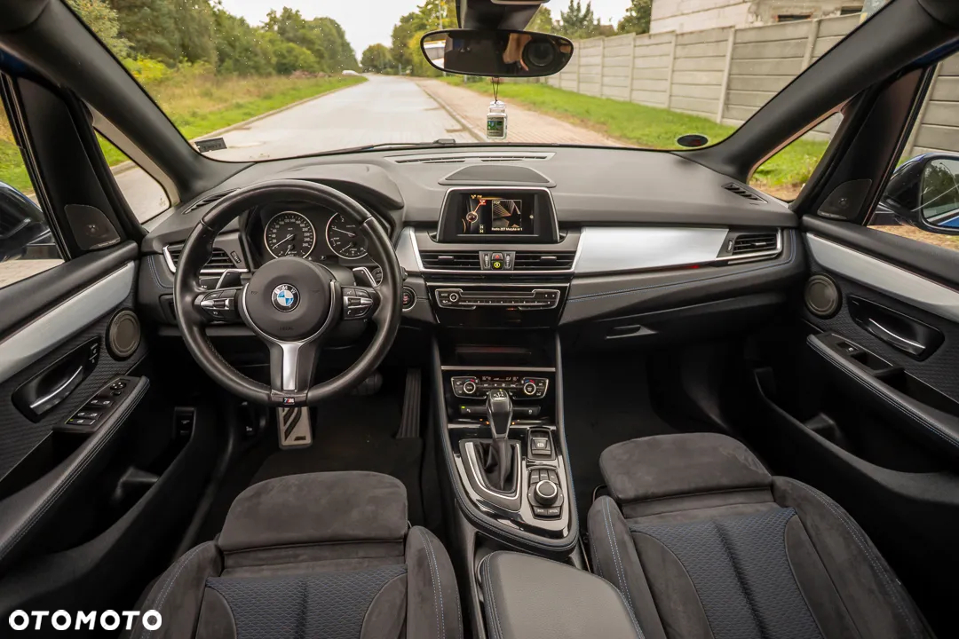 BMW Seria 2 220d Active Tourer - 38