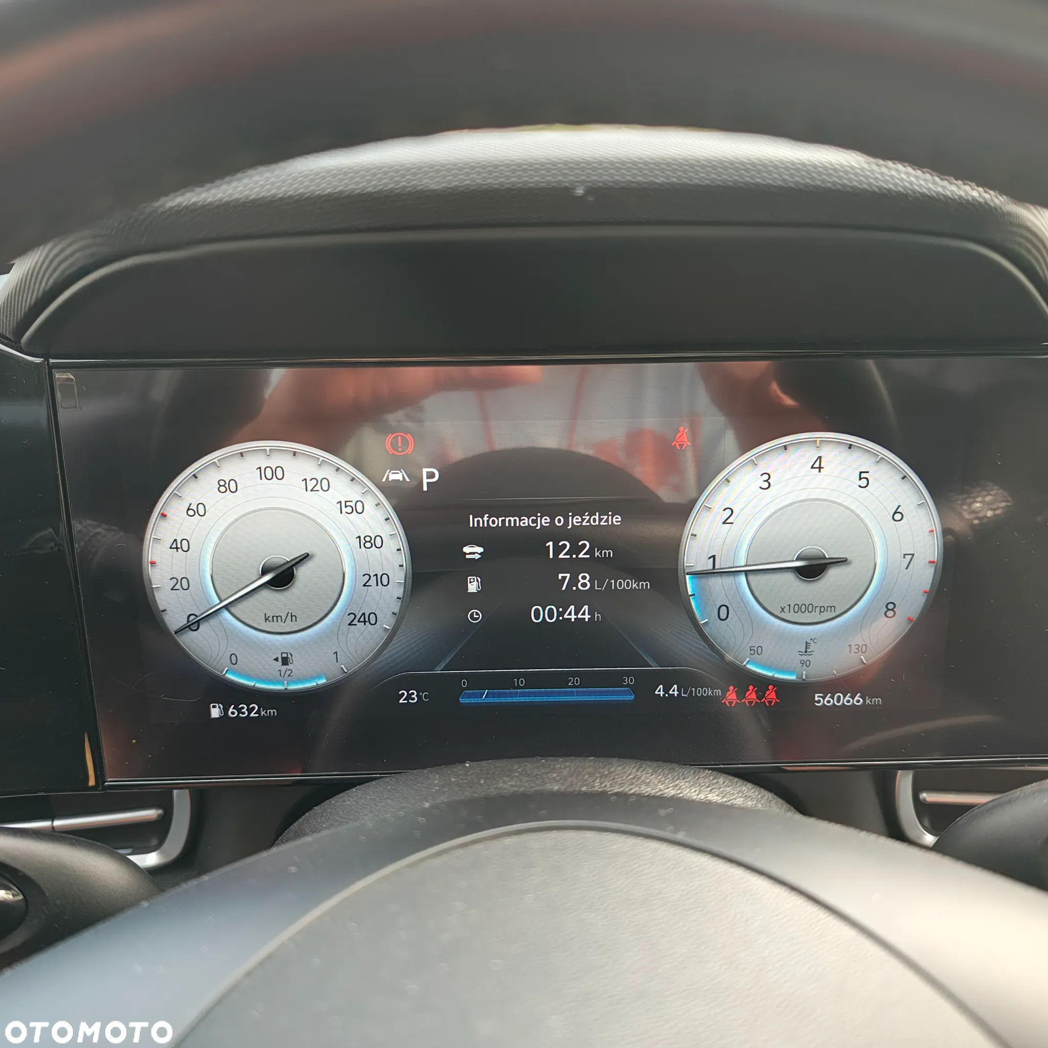 Hyundai Elantra 1.6 Executive CVT - 12