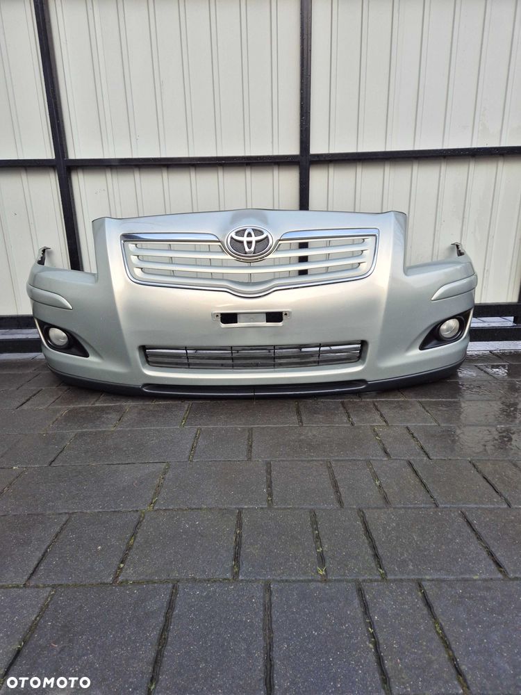 Zderzak przód przedni Toyota Avensis T25 Lift rok 07 kod lak 6T1 - 1