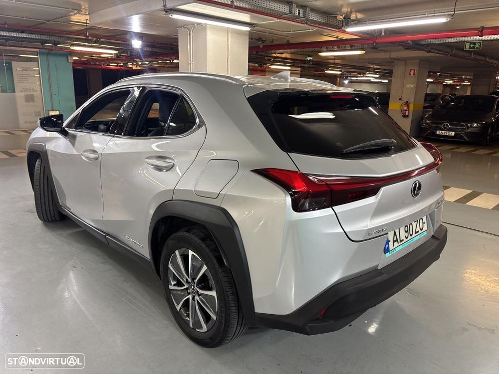 Lexus UX 300e Premium - 2