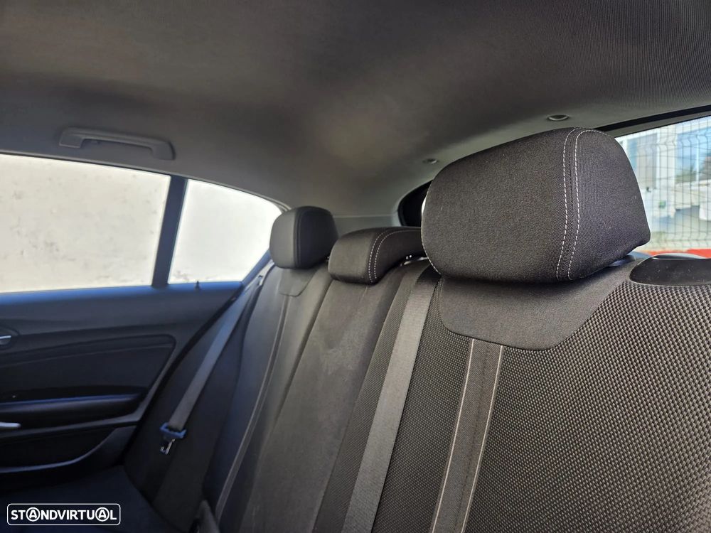 BMW 116 d EfficientDynamics - 7