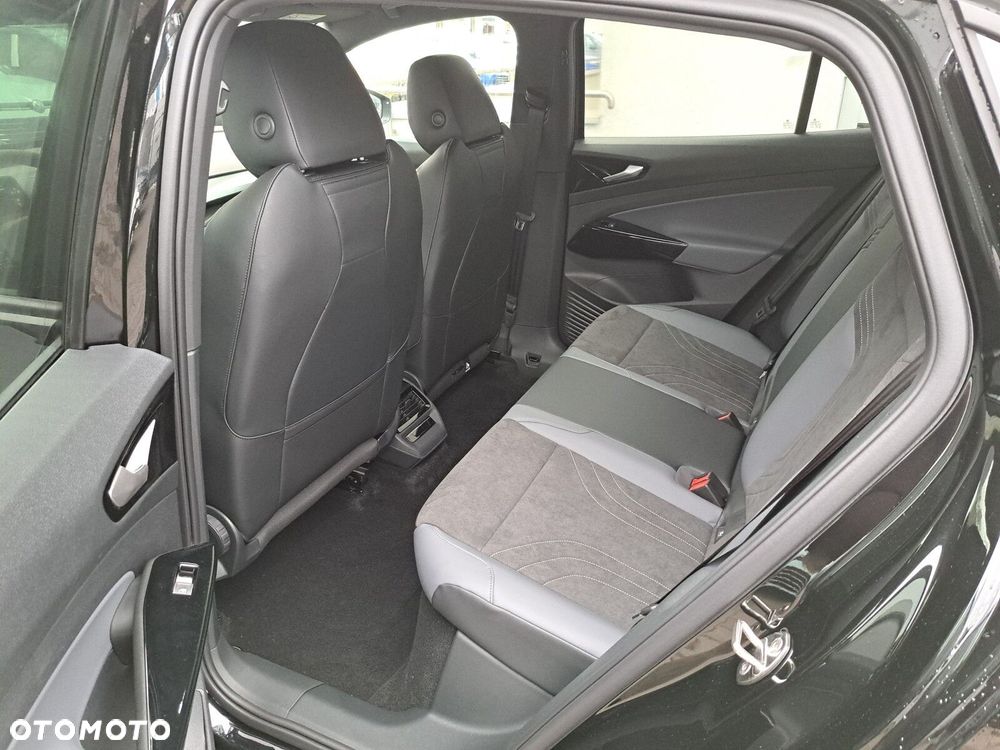 Volkswagen ID.5 52kWh Pure - 10
