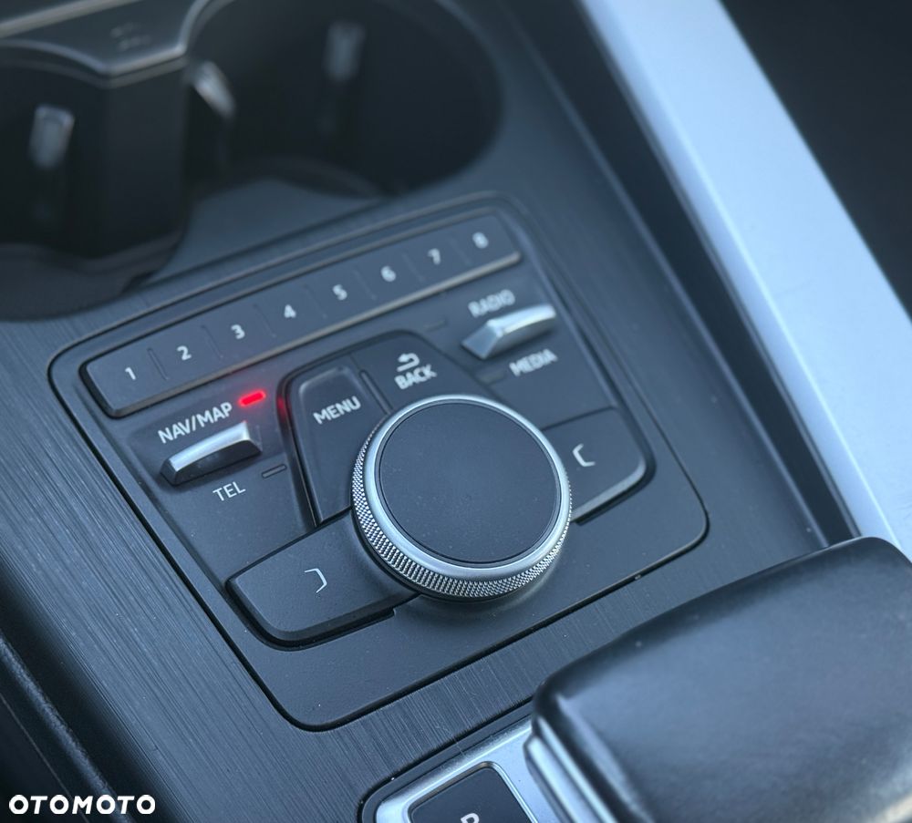 Audi A4 Avant 2.0 TDI ultra S tronic sport - 31