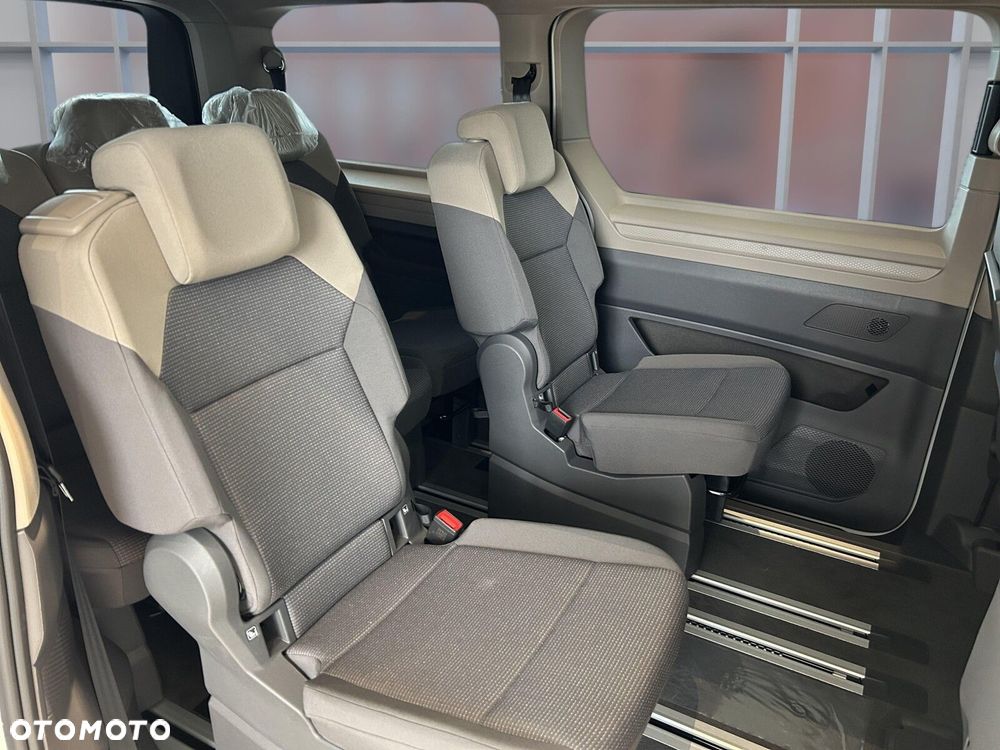 Volkswagen Multivan - 18