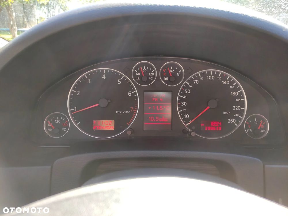 Audi A6 Avant 2.4 - 6