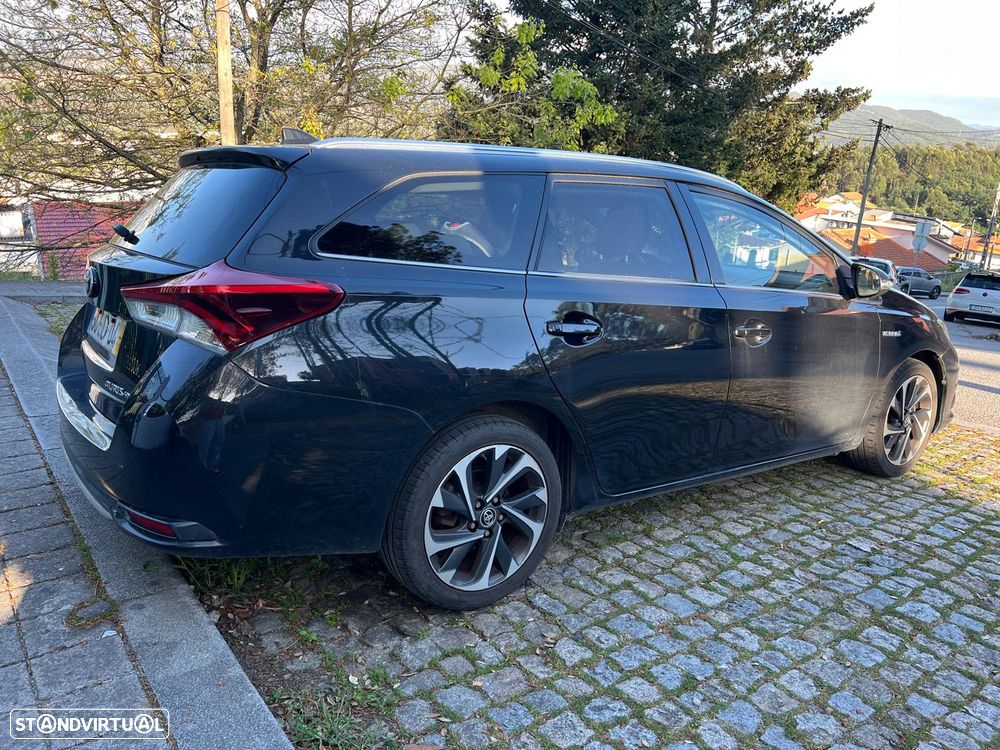 Toyota Auris Touring Sports 1.8 HSD Comfort - 4