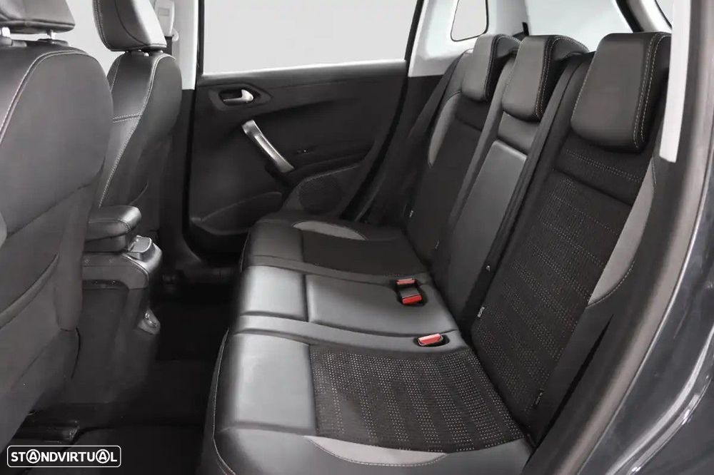 Peugeot 2008 1.2 PureTech Allure - 15