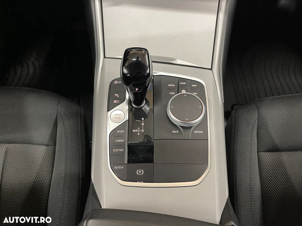 BMW Seria 3 320e AT PHEV - 26