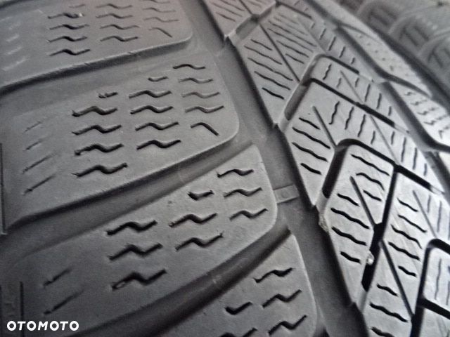 225/45/R19 98V RSC Pirelli Winter Sotto ZERO 3 3 - 3