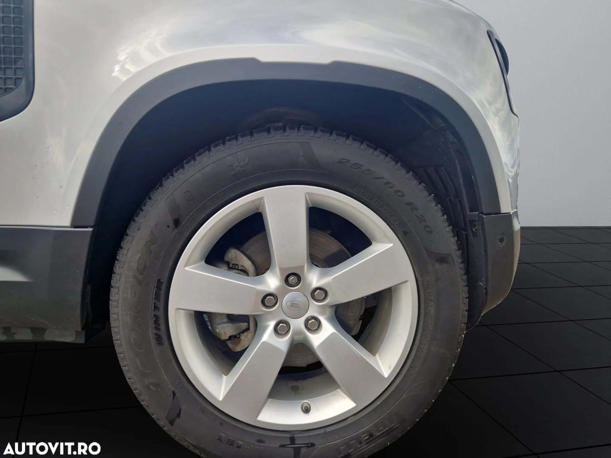 Land Rover Defender 110 2.0L D240 First Edition - 11