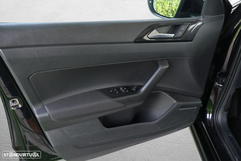 VW Taigo 1.0 TSI Urban DSG - 14