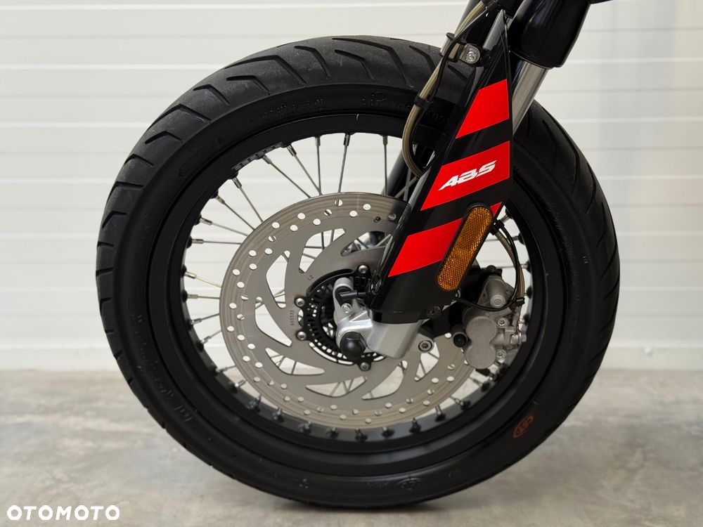 Aprilia SX - 25