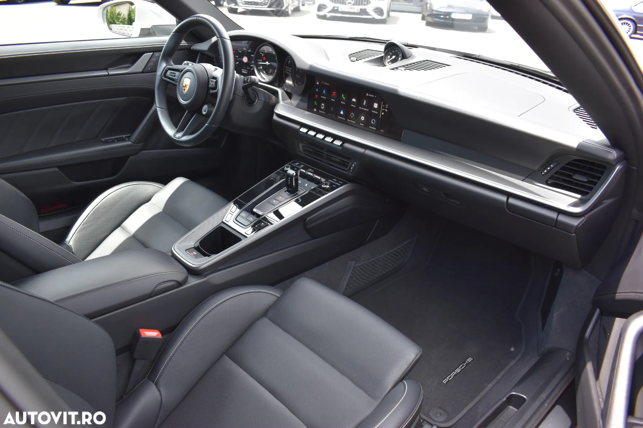 Porsche 992 - 8