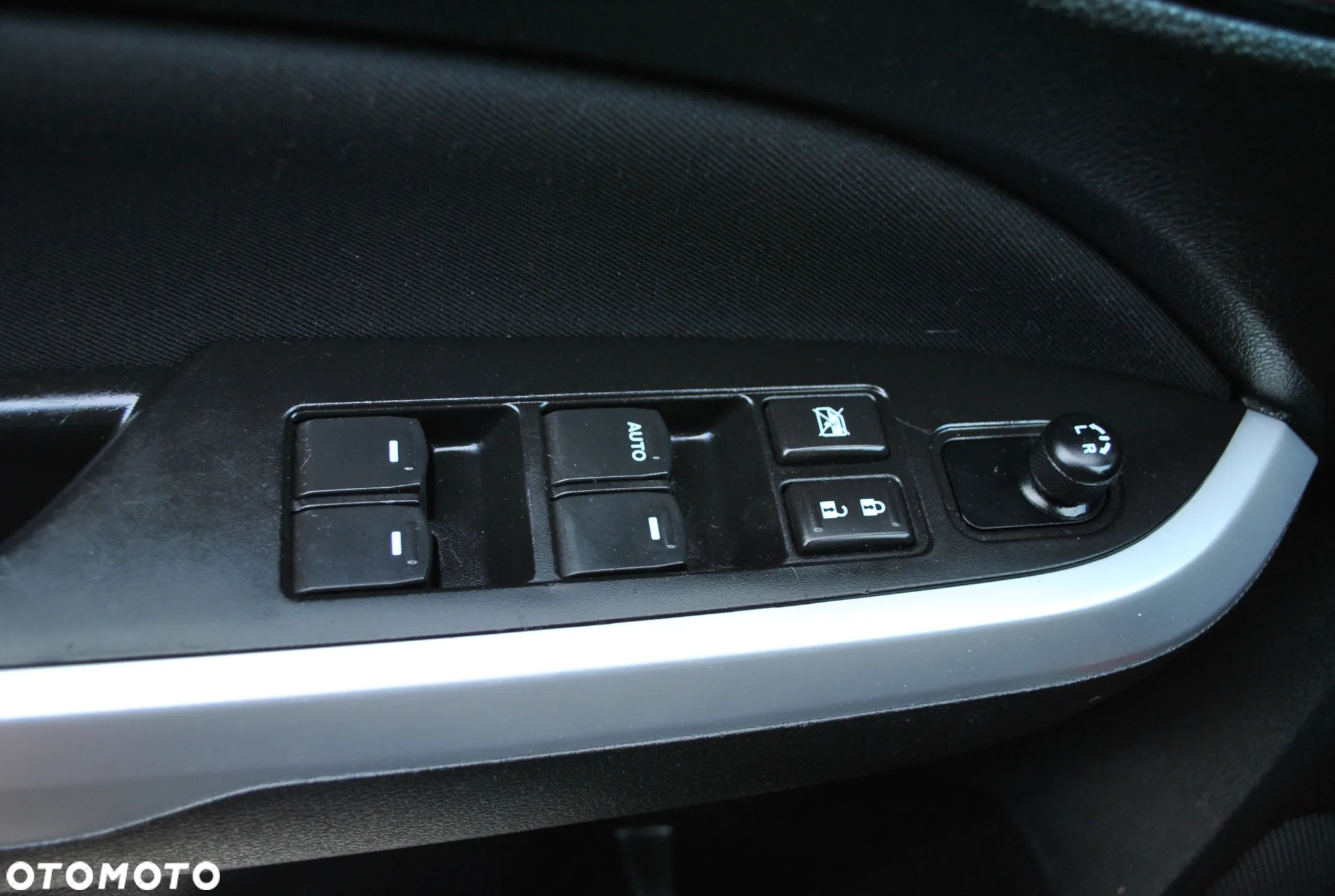 Suzuki Vitara 1.6 DDiS (4x2) Comfort+ - 23