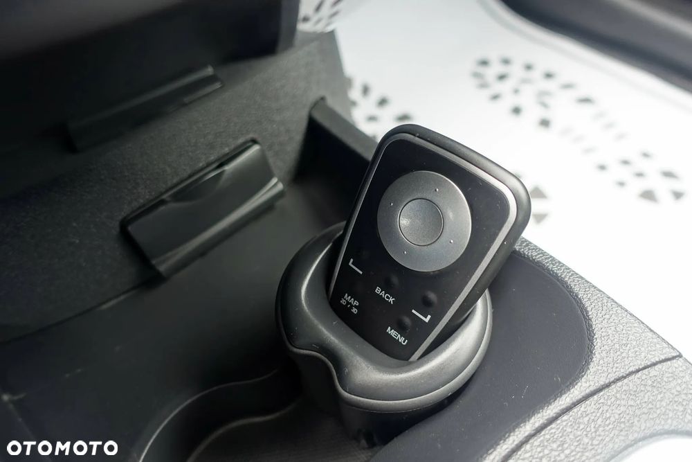 Renault Clio 1.2 16V 75 Dynamique - 19