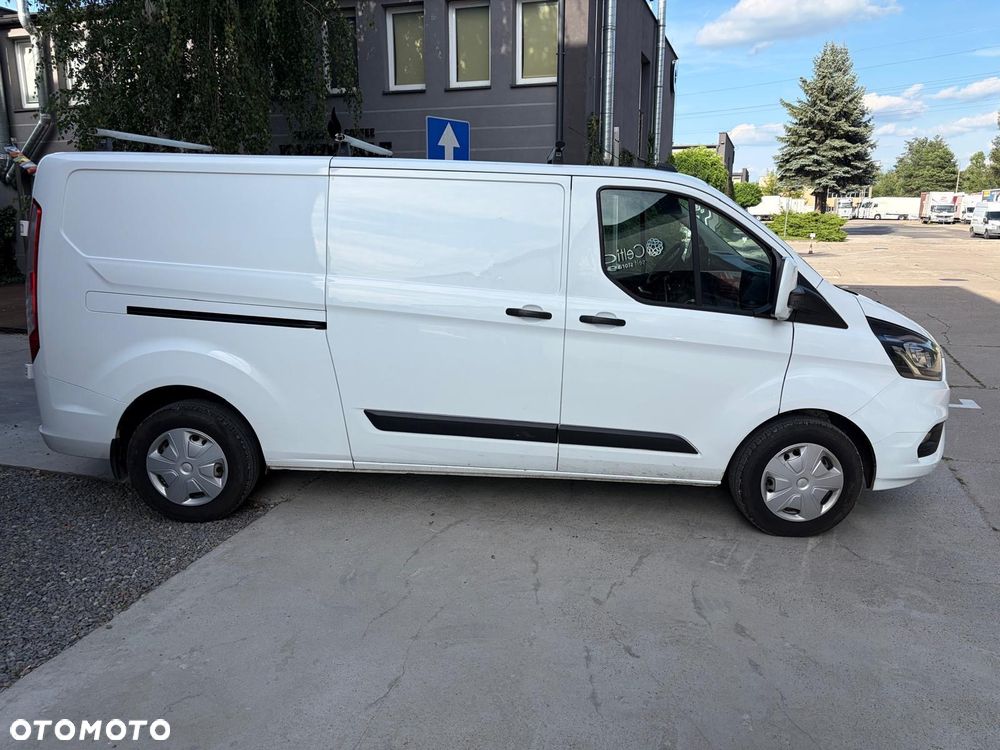 Ford Transit Custom 320 L2H1 Ambiente (bryg.) - 11