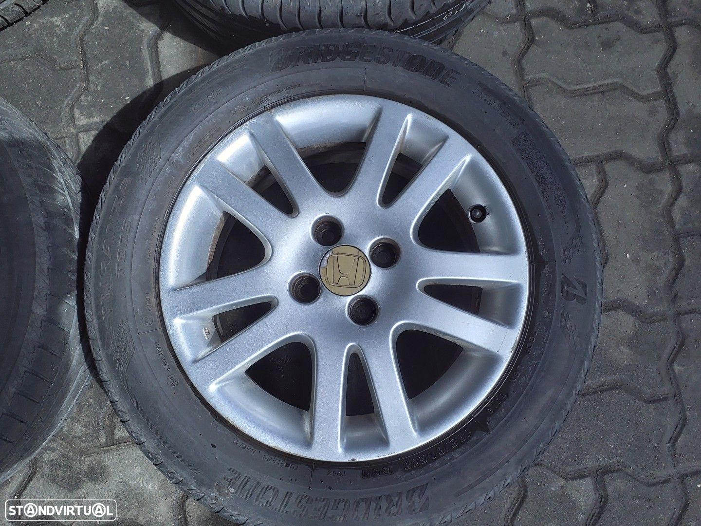 Jantes HONDA CIVIC R15 com pneus 195/60 furação 4x100 - 4