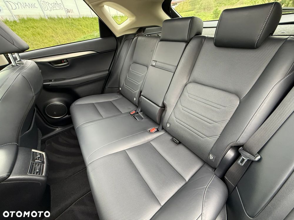 Lexus NX 300h Elegance AWD - 29