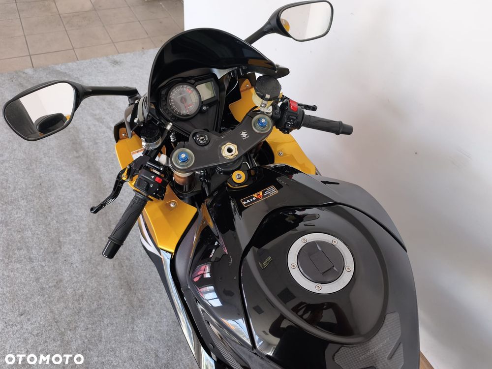 Suzuki GSX-R - 18