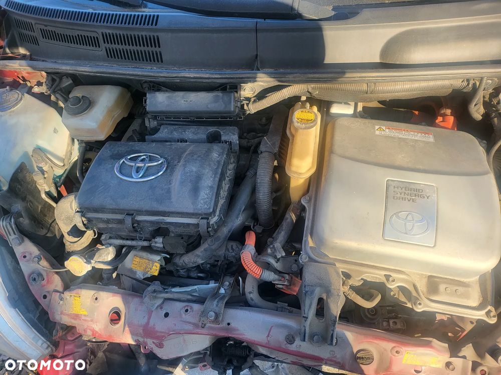 Toyota Prius ver--hybrid-executive - 6