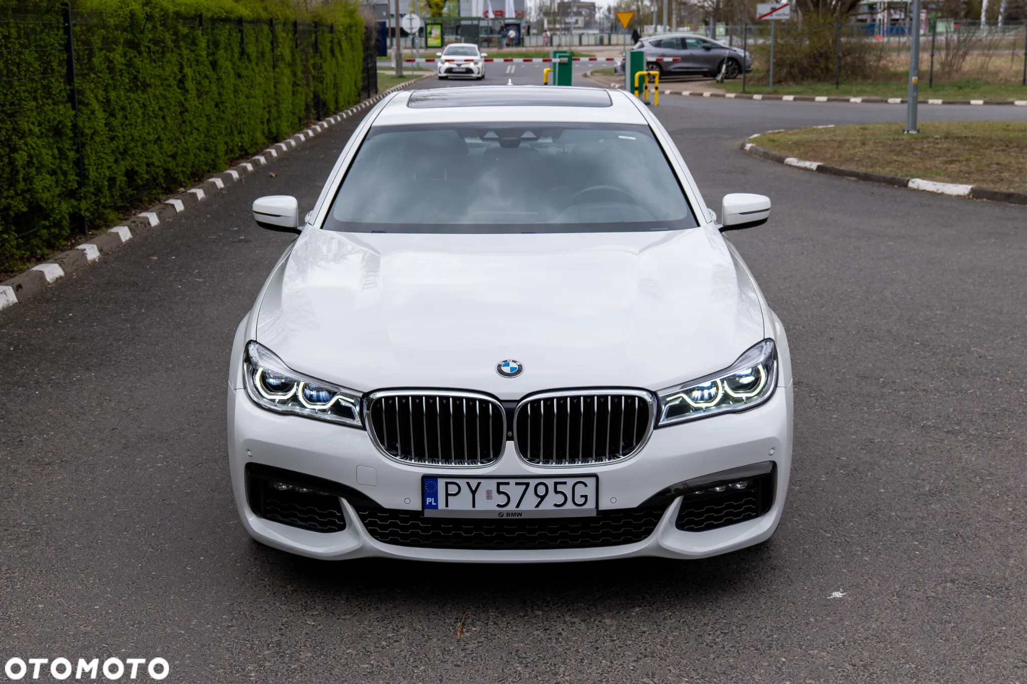 BMW Seria 7 740Li - 5