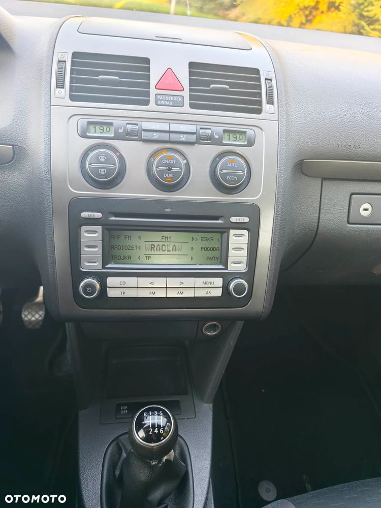 Volkswagen Touran - 9