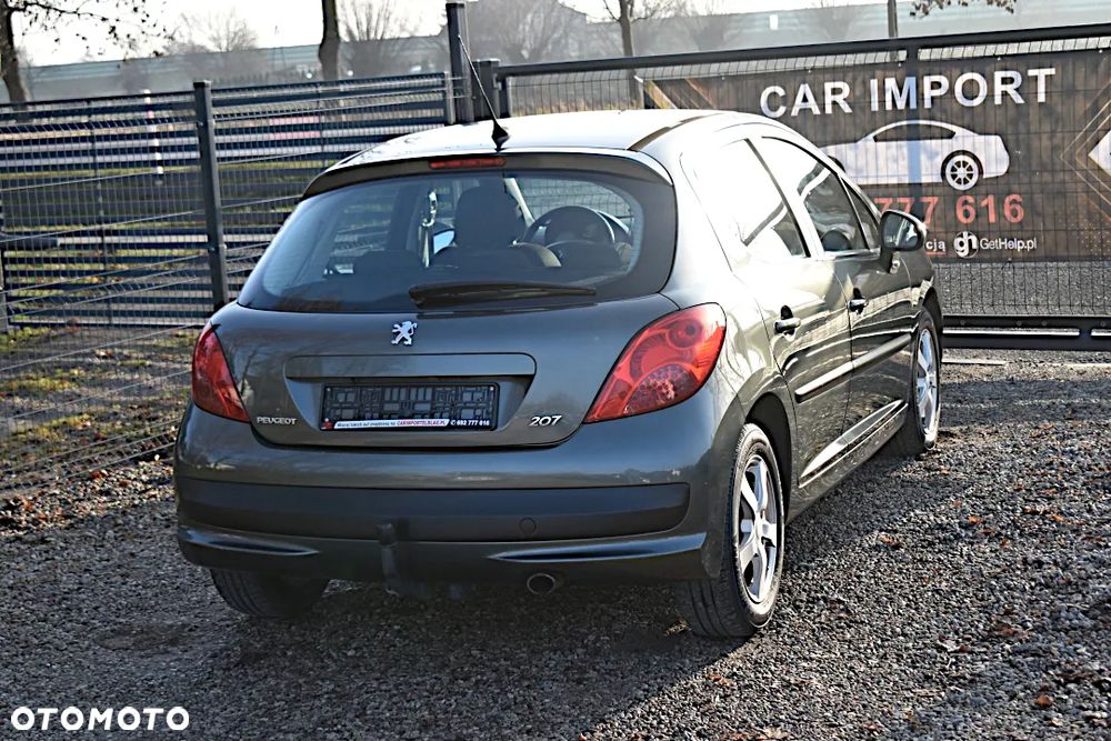 Peugeot 207 1.4 16V Presence - 12