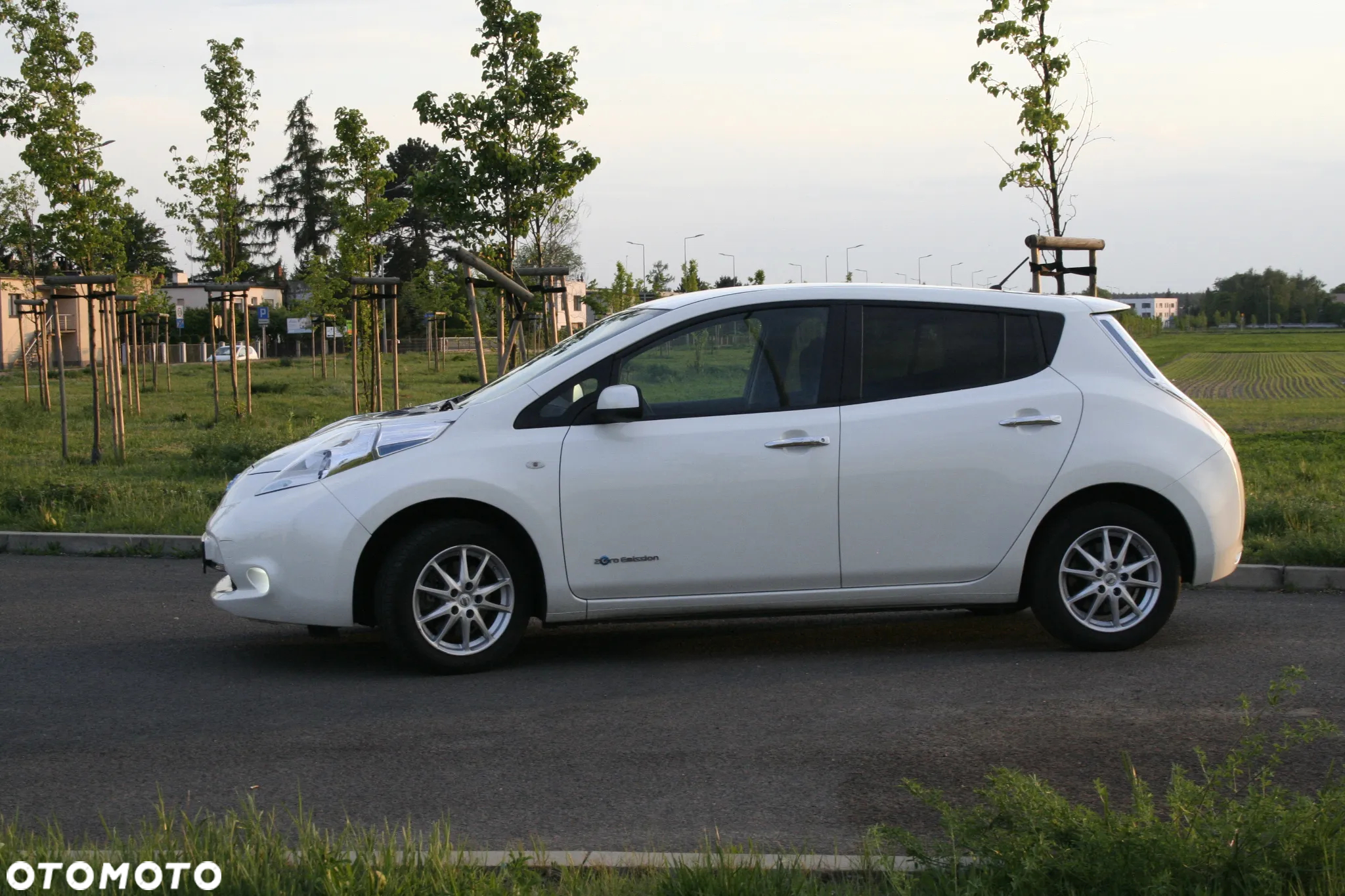 Nissan Leaf 24 kWh (mit Batterie) Tekna - 4