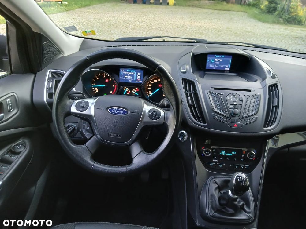 Ford Kuga 2.0 TDCi 4x4 Titanium - 27