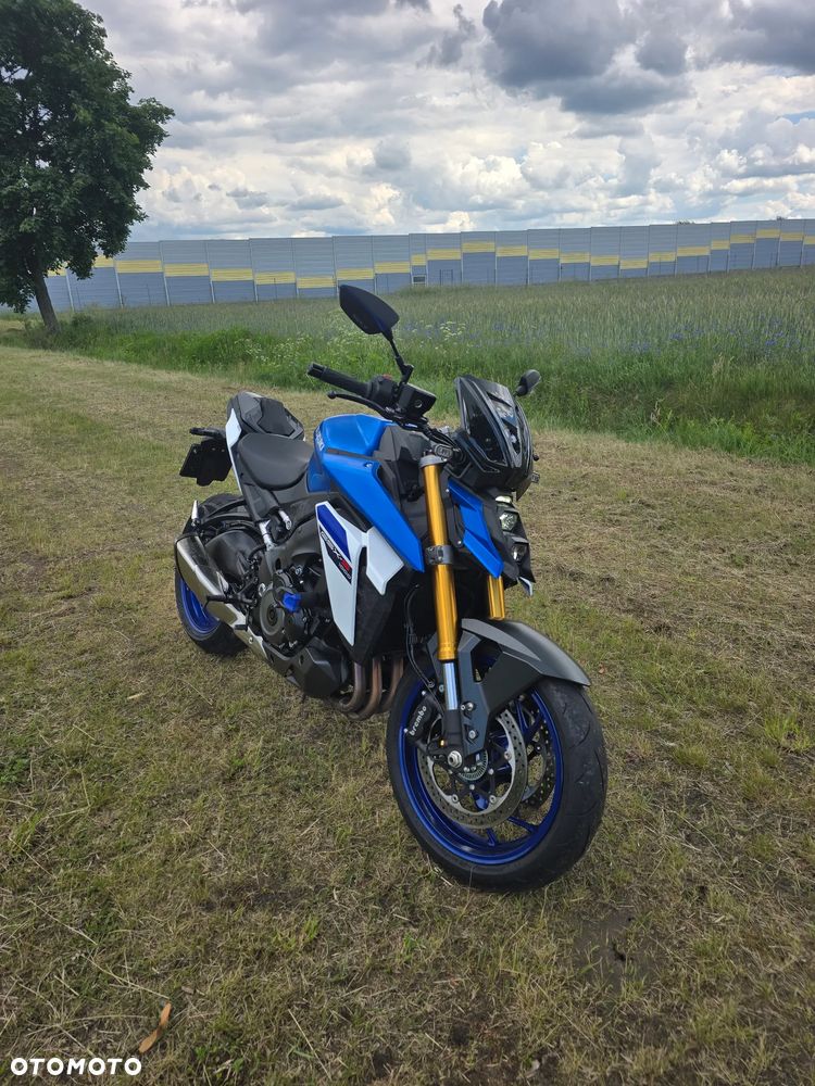 Suzuki GSX 1000 - 10