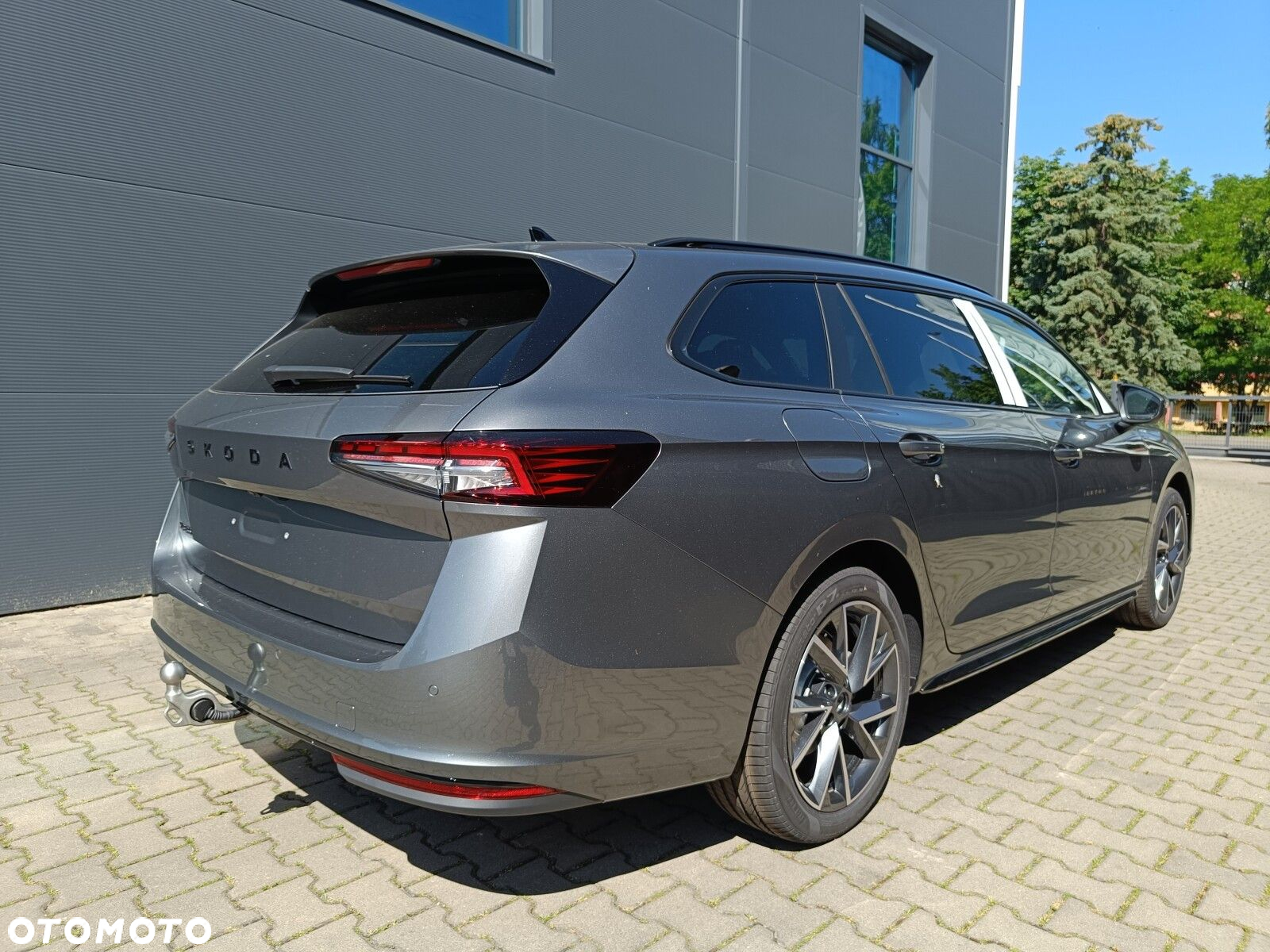 Skoda Superb 2.0 TSI Sportline DSG - 4